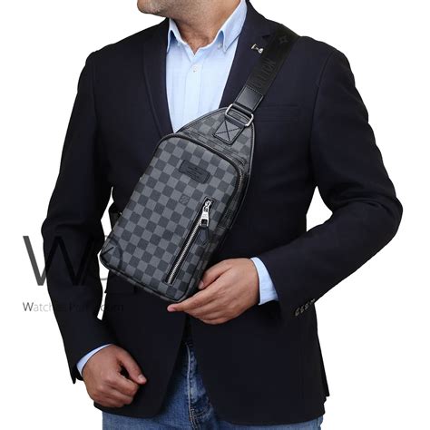 louis vuitton mens tote|louis vuitton shoulder bag men's.